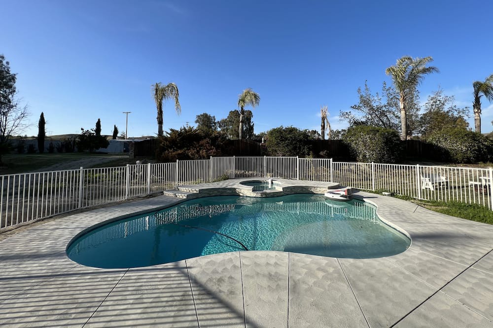 Photo of Outdoor in Bakersfield