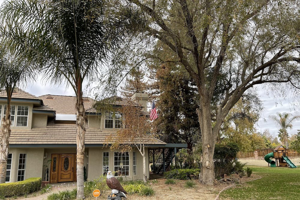 Photo of Outdoor in Bakersfield