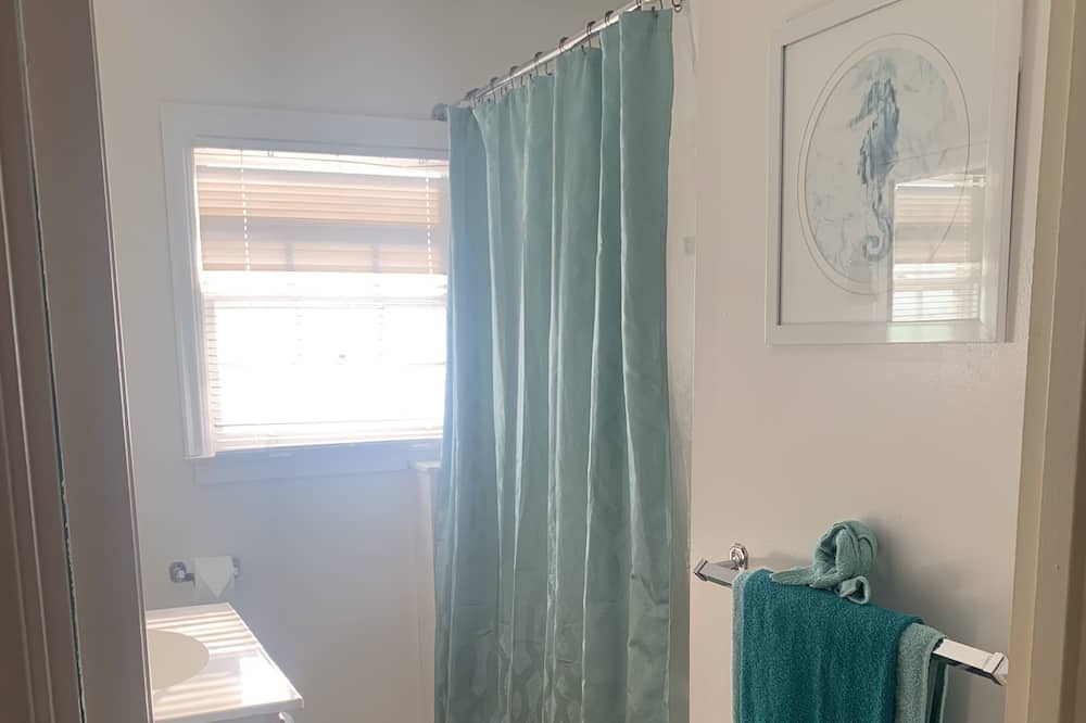 Photo of Bathroom in Winnemucca