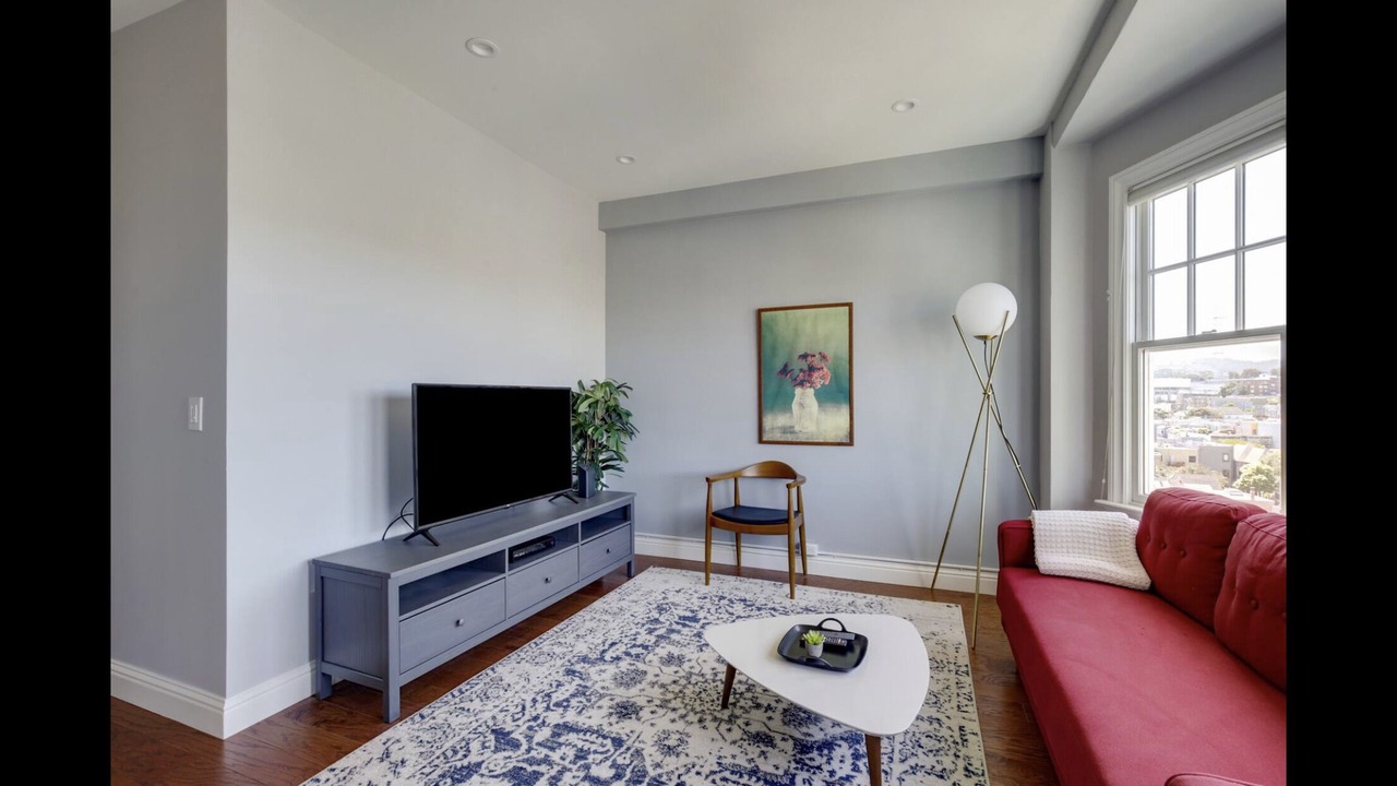 Photo of Others in Lower Pacific Heights