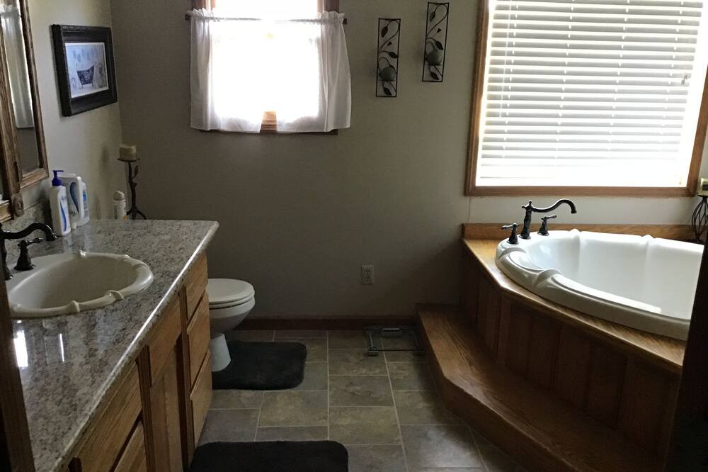 Photo of Bathroom in Knights Ferry