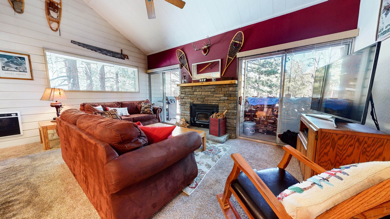 Photo of Livingroom in Mammoth Lakes