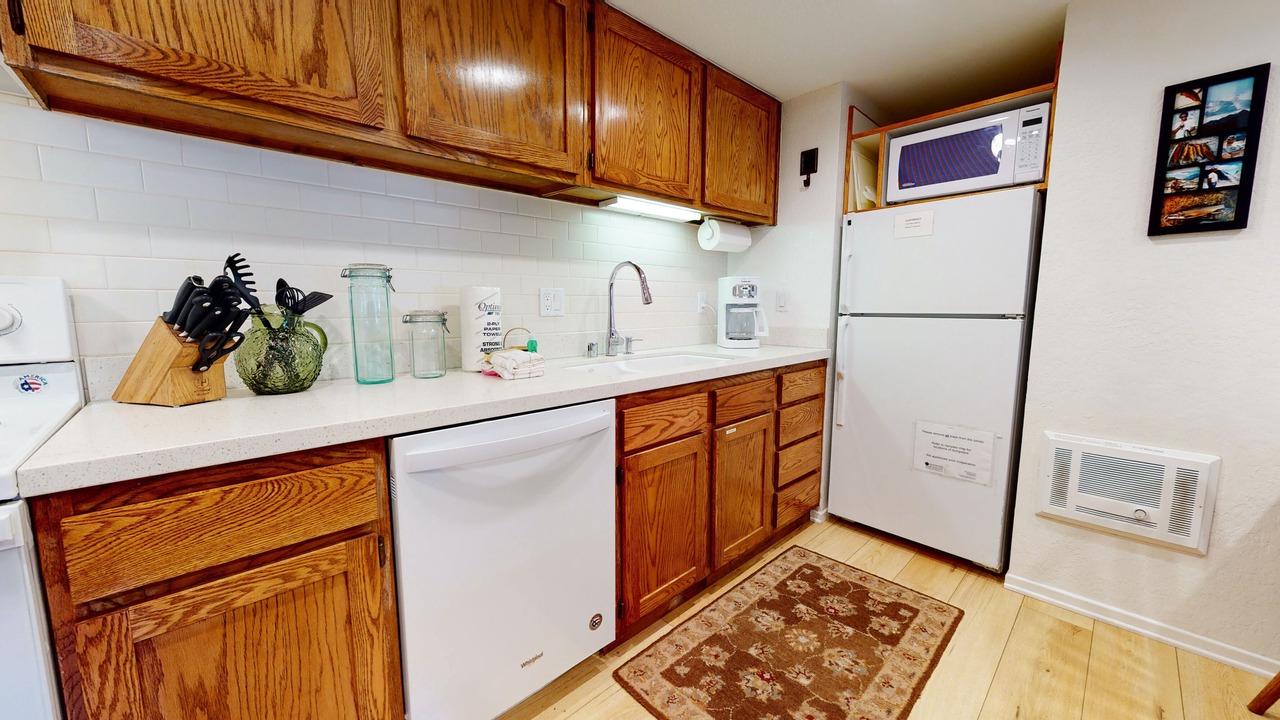 Photo of Kitchen in Mammoth Lakes