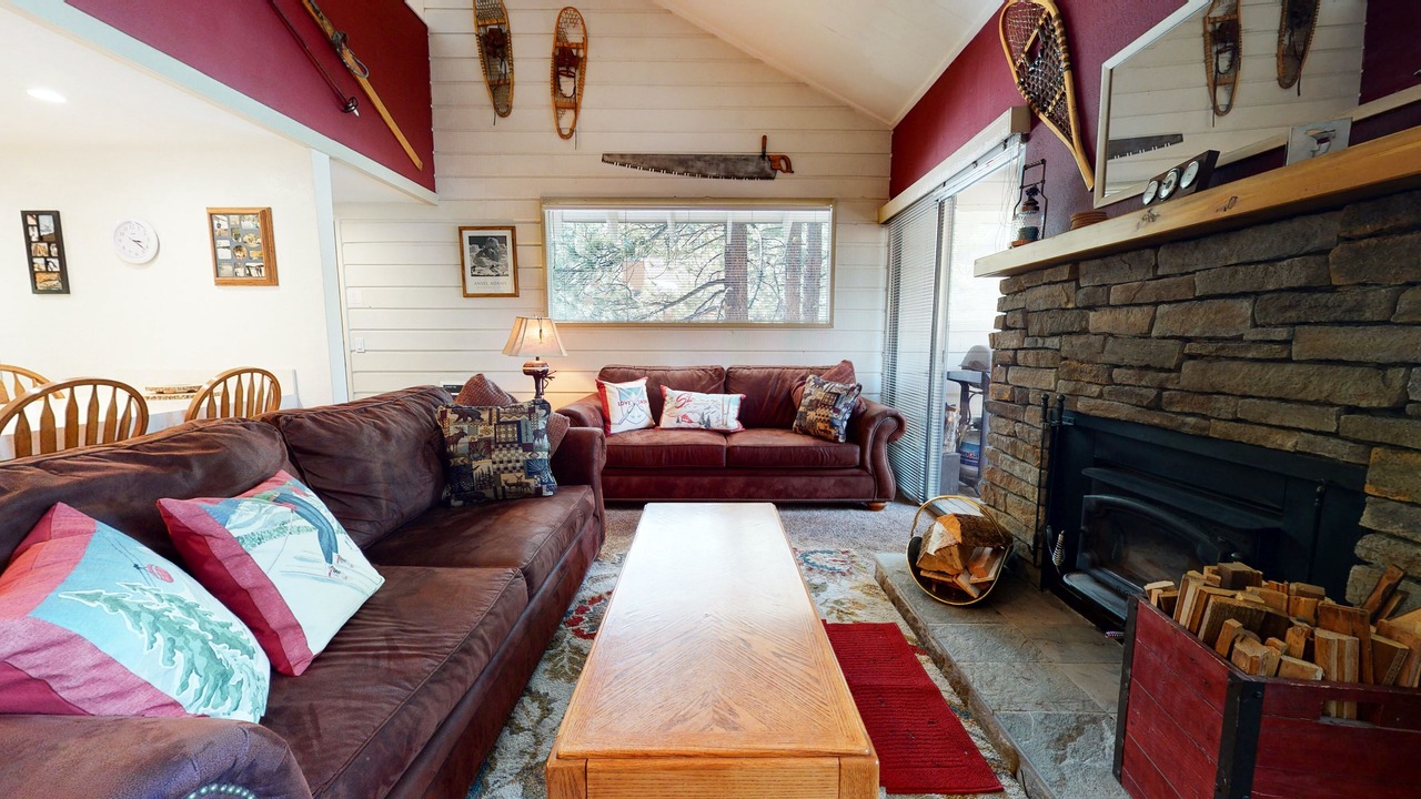 Photo of Livingroom in Mammoth Lakes