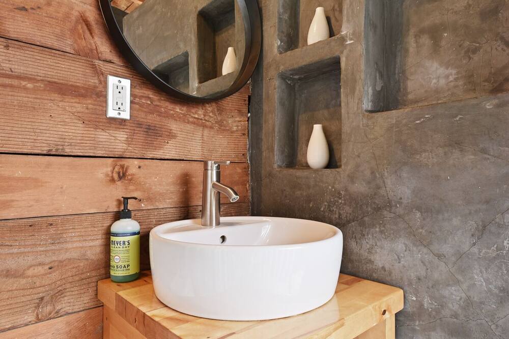 Photo of Bathroom in Park Hill