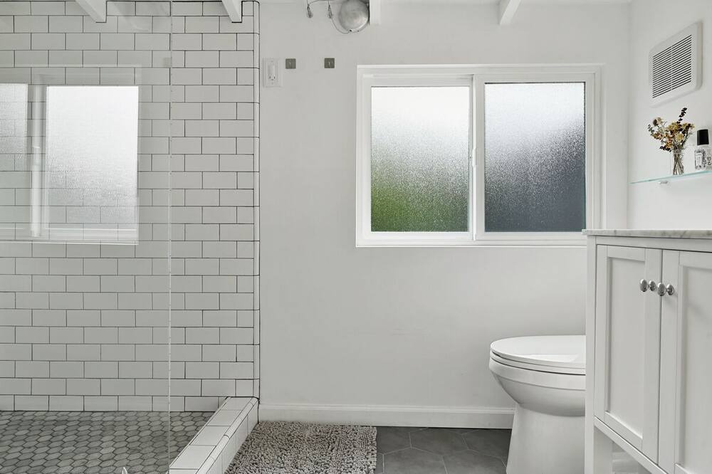 Photo of Bathroom in Park Hill