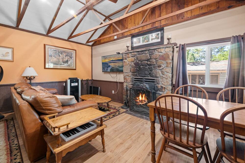 Photo of Livingroom in The Village