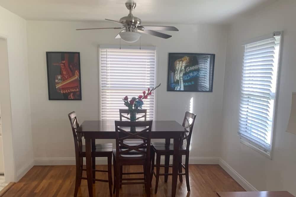 Photo of Bedroom in Riviera - Westchester