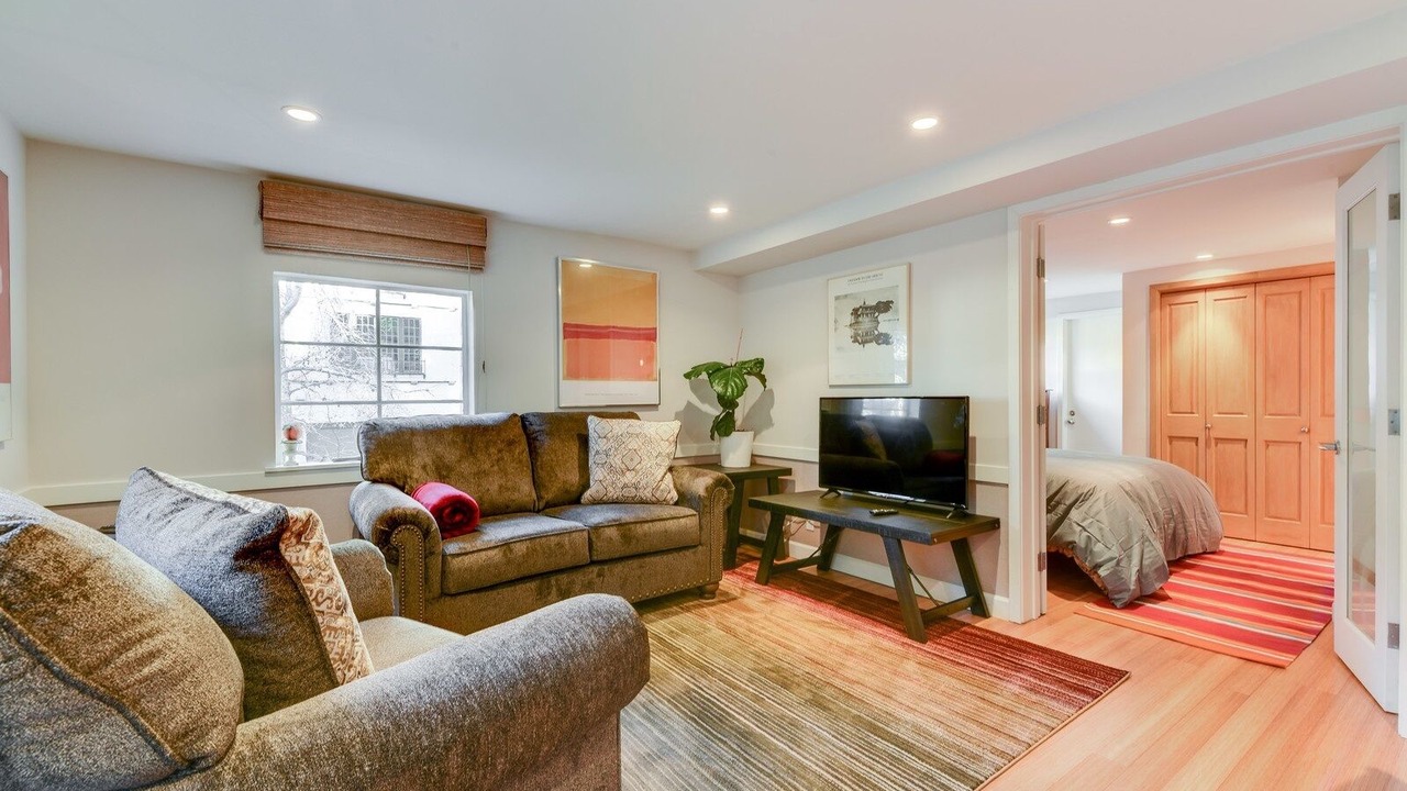 Photo of Bedroom in Glenview