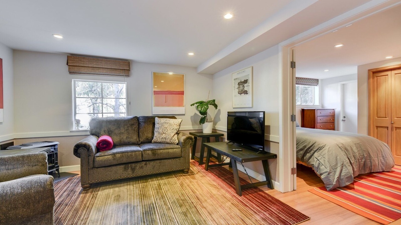 Photo of Bedroom in Glenview