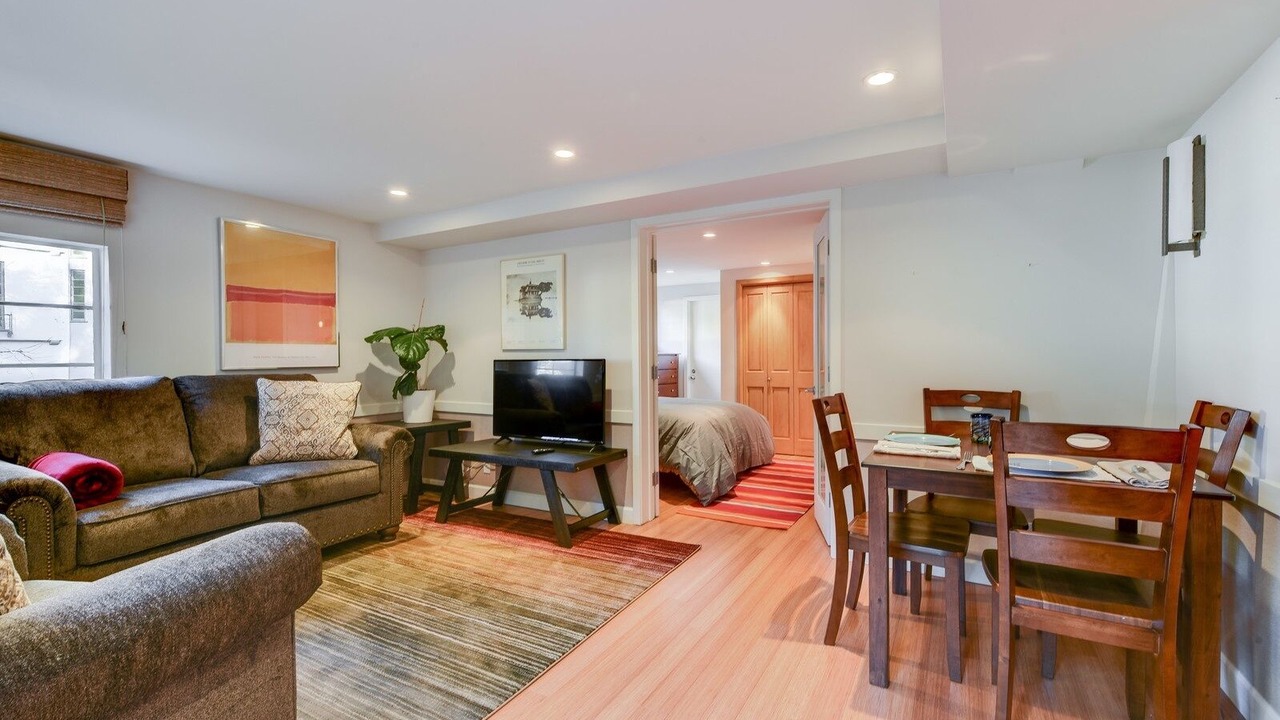 Photo of Bedroom in Glenview