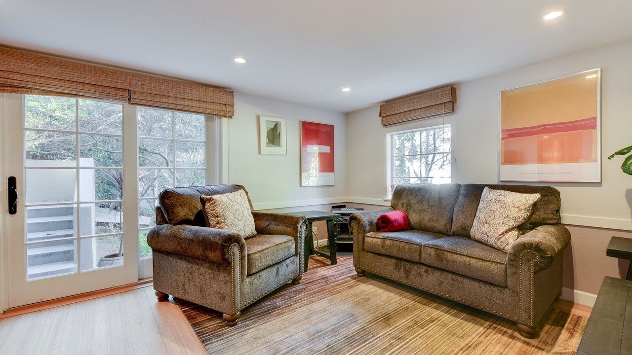 Photo of Bedroom in Glenview