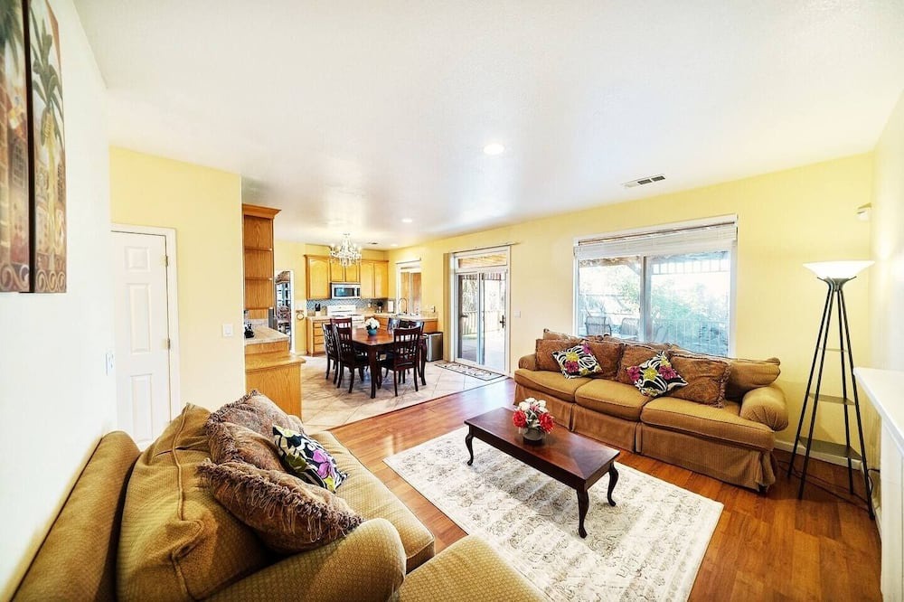 Photo of Livingroom in Stockton