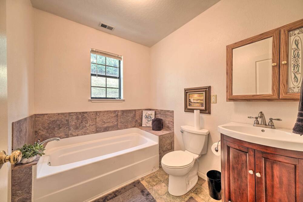 Photo of Bathroom in Tuolumne
