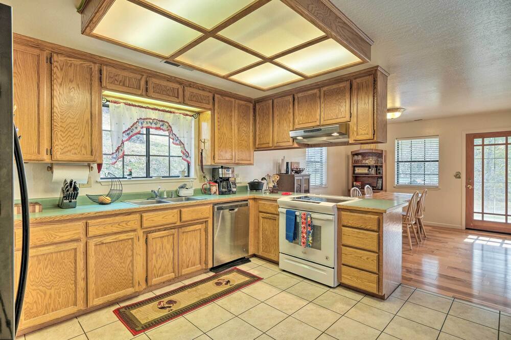 Photo of Kitchen in Tuolumne