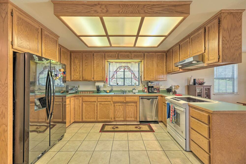 Photo of Kitchen in Tuolumne