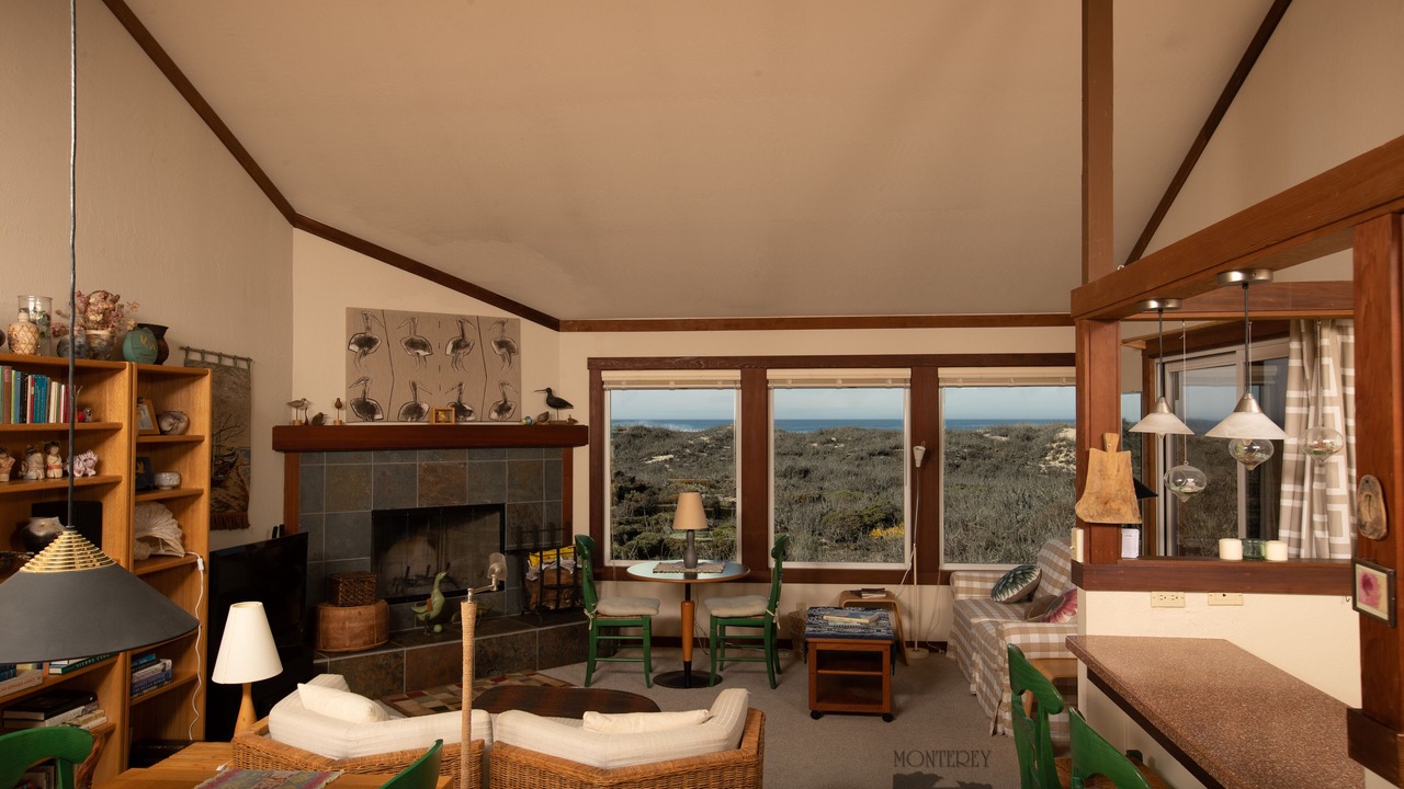 Photo of Livingroom in Castroville