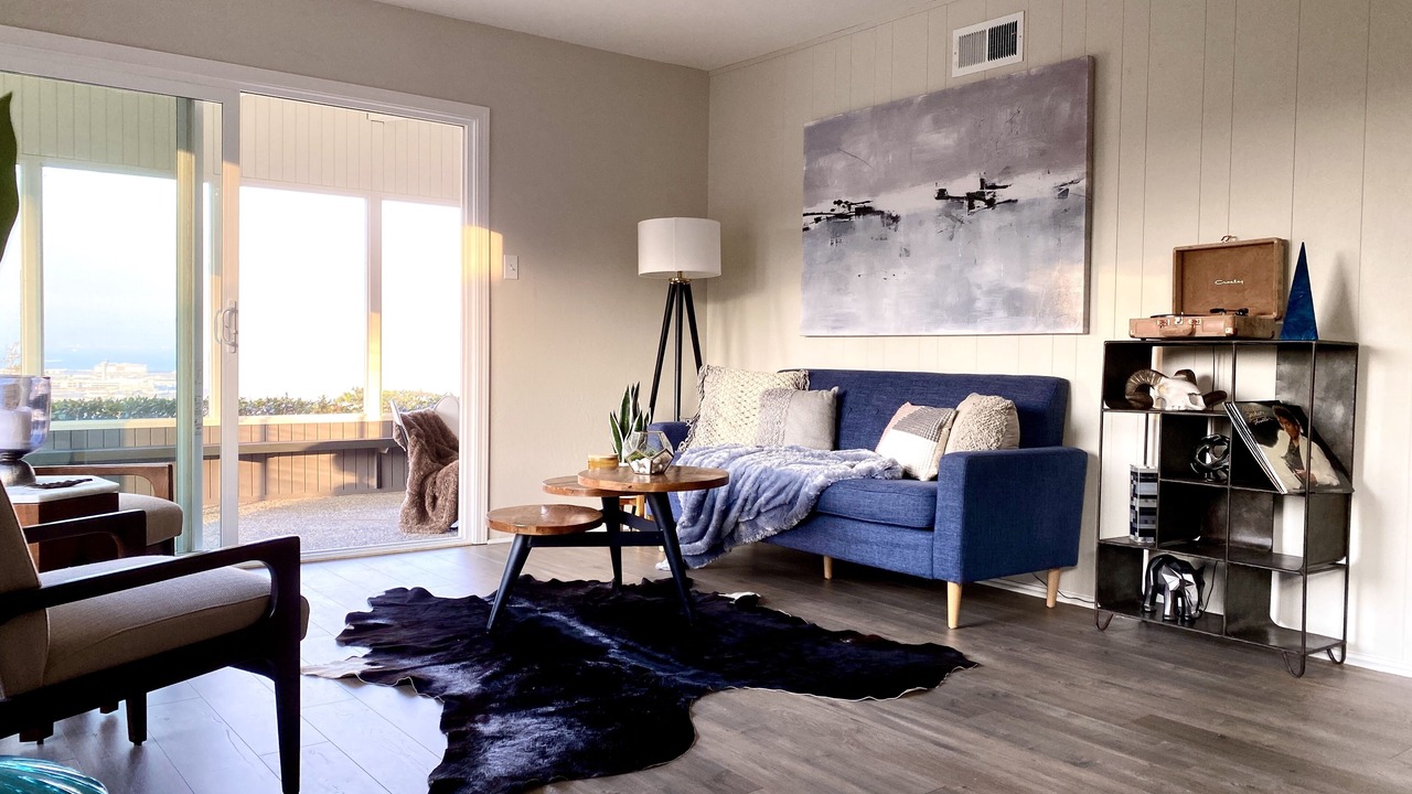 Photo of Livingroom in Millbrae