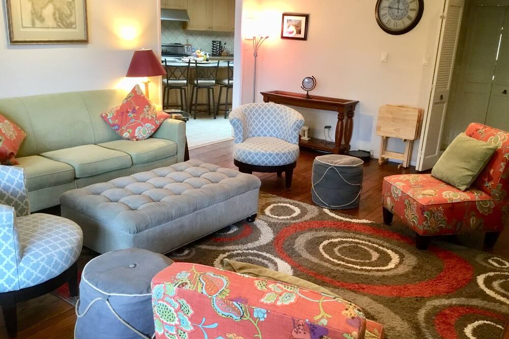 Photo of Bedroom in Lakeview