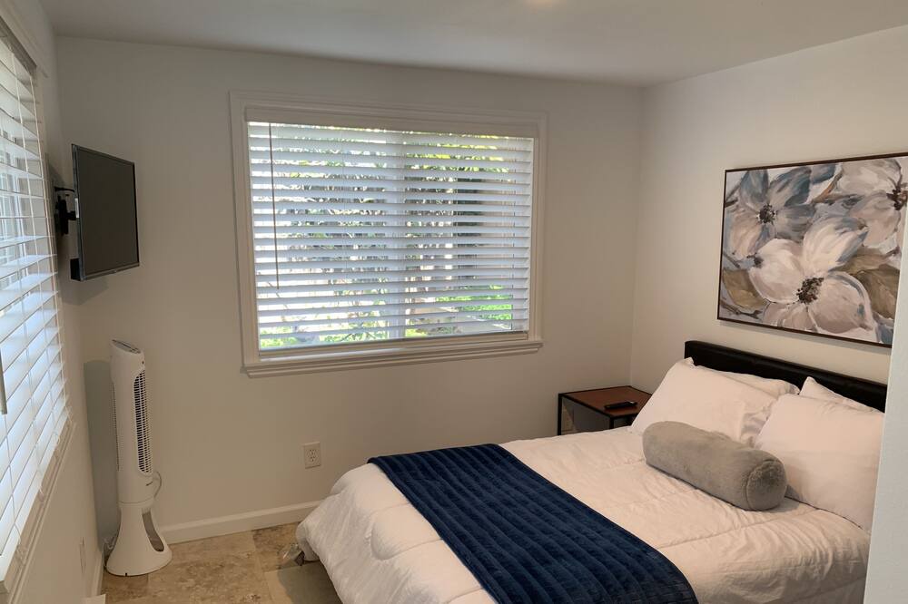 Photo of Bedroom in Castro Valley