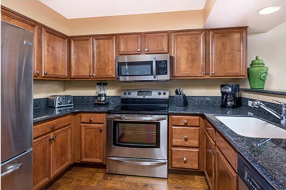 Photo of Kitchen in Round Hill Village