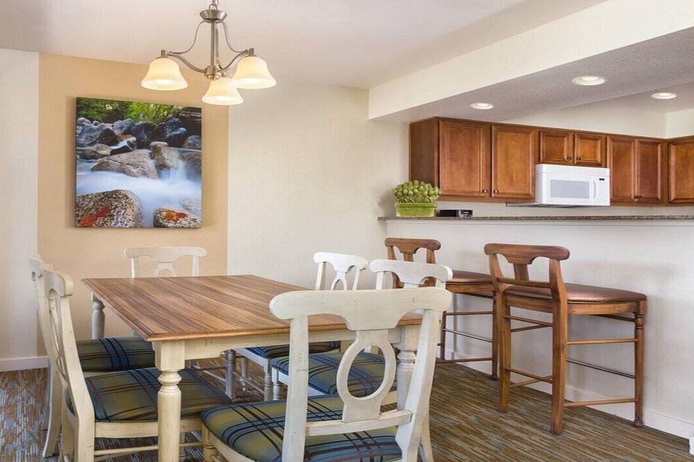 Photo of Kitchen in Round Hill Village