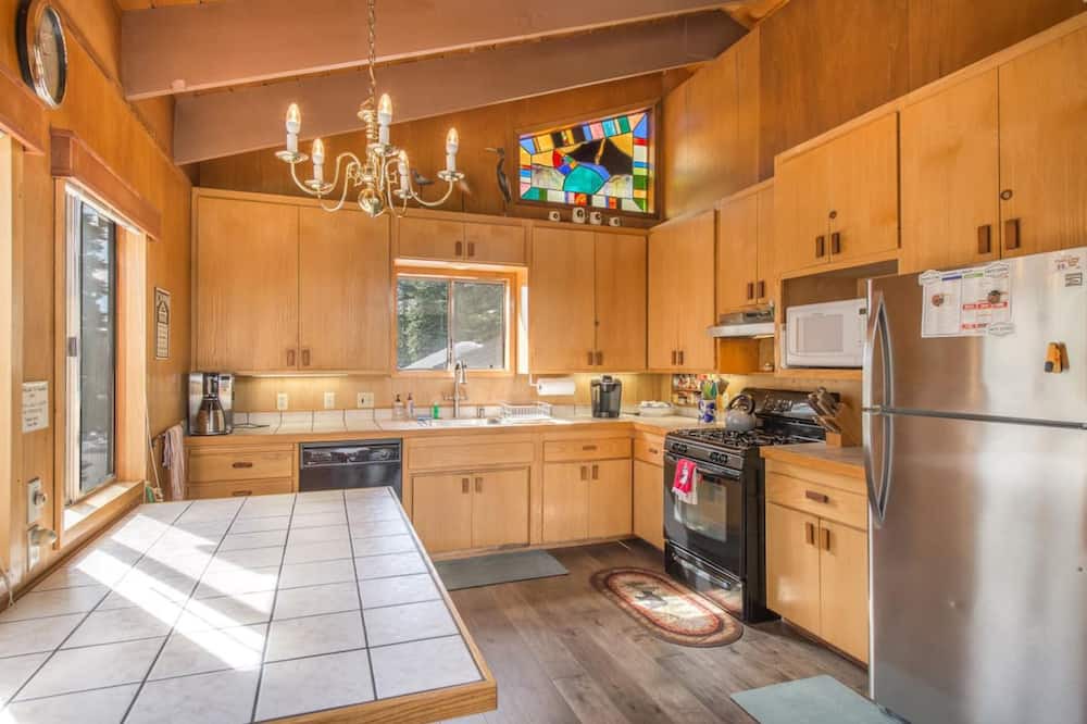 Photo of Kitchen in Tahoma