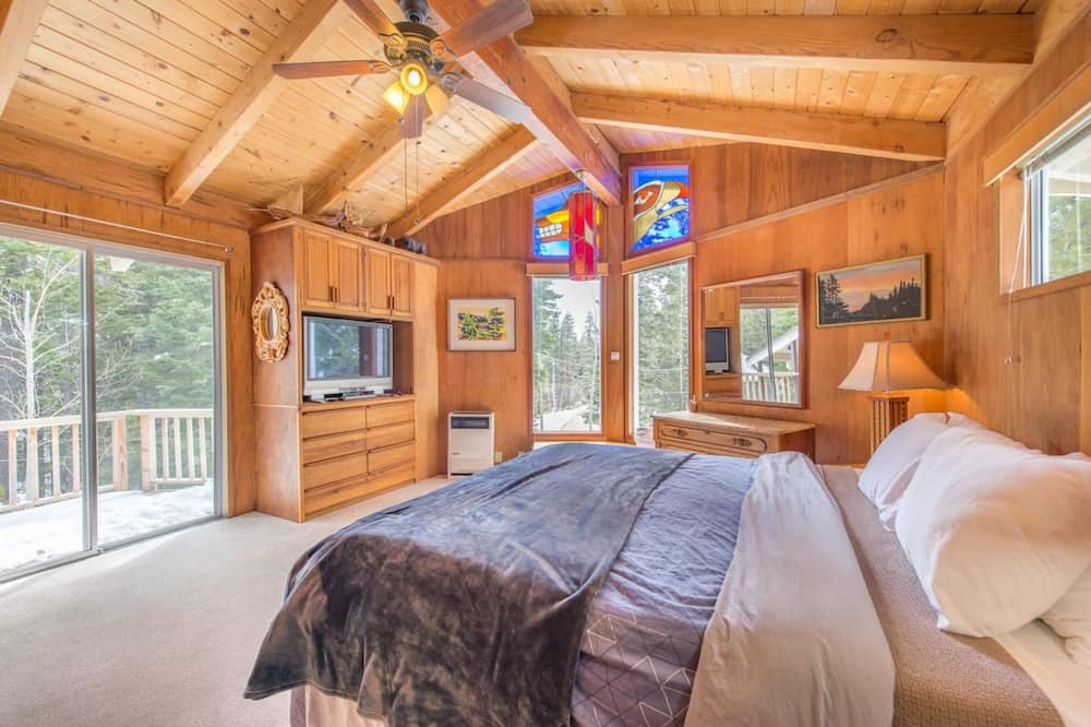 Photo of Bedroom in Tahoma