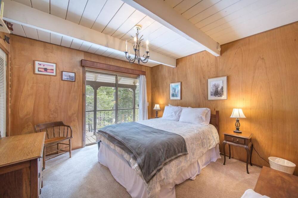 Photo of Bedroom in Tahoma
