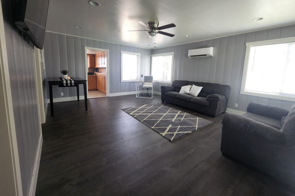 Photo of Livingroom in Turlock