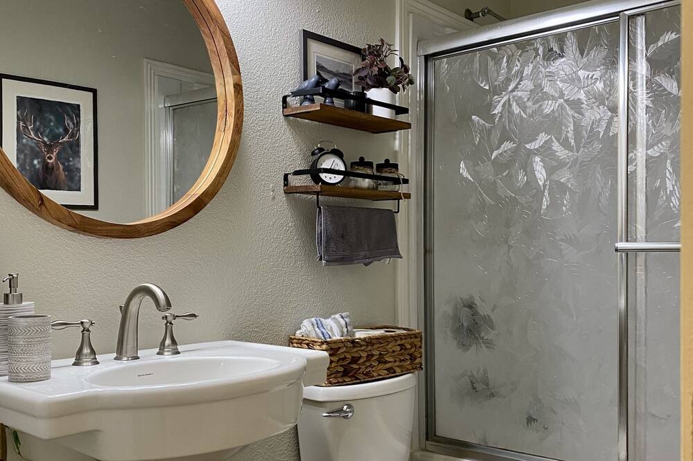 Photo of Bathroom in Springville