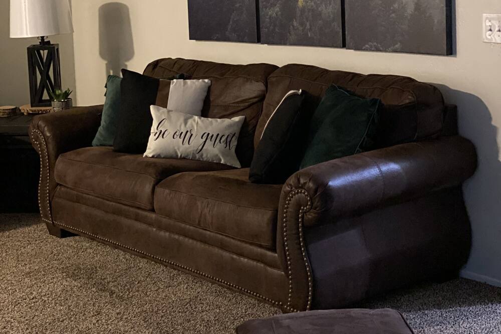 Photo of Bedroom in Springville
