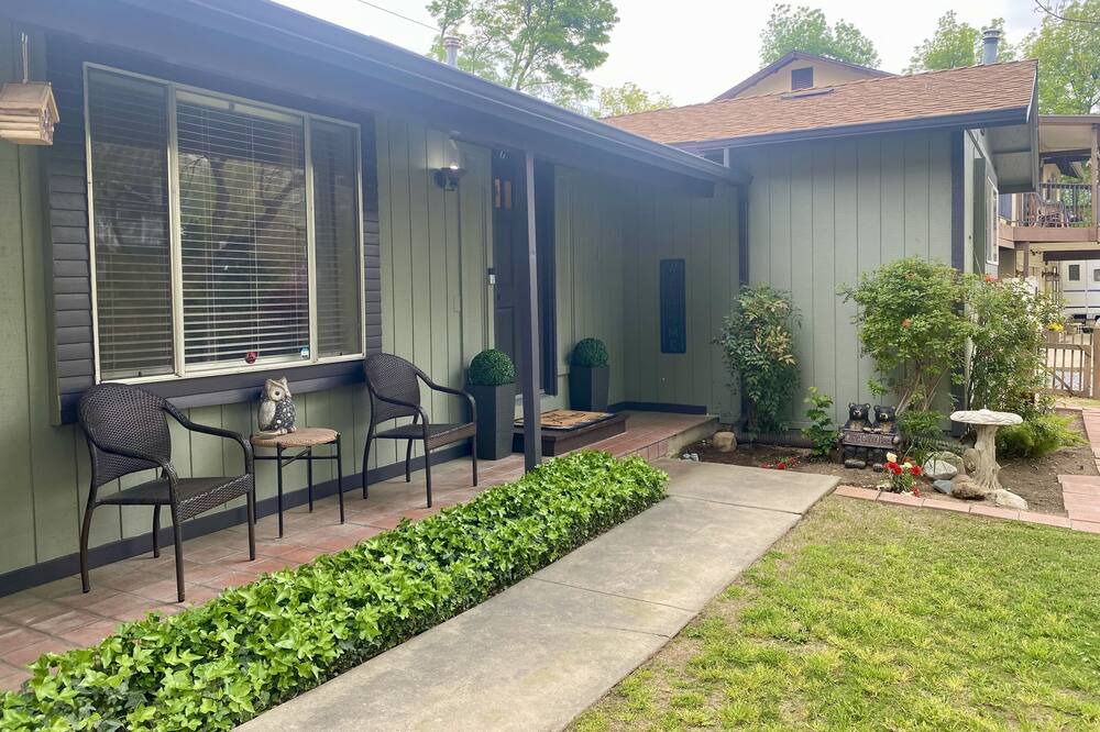 Photo of Outdoor in Springville