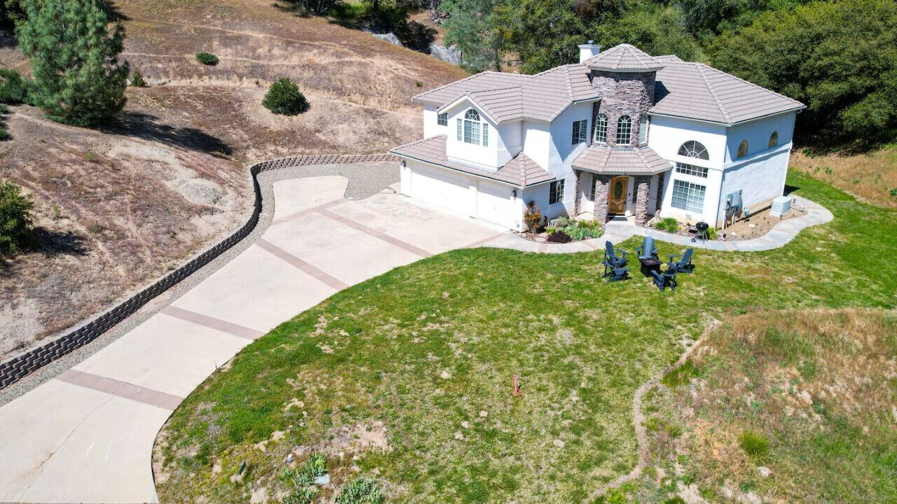 Photo of Outdoor in Oakhurst