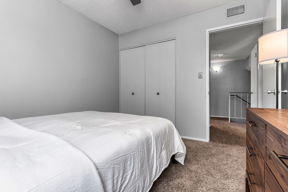 Photo of Bedroom in Bakersfield