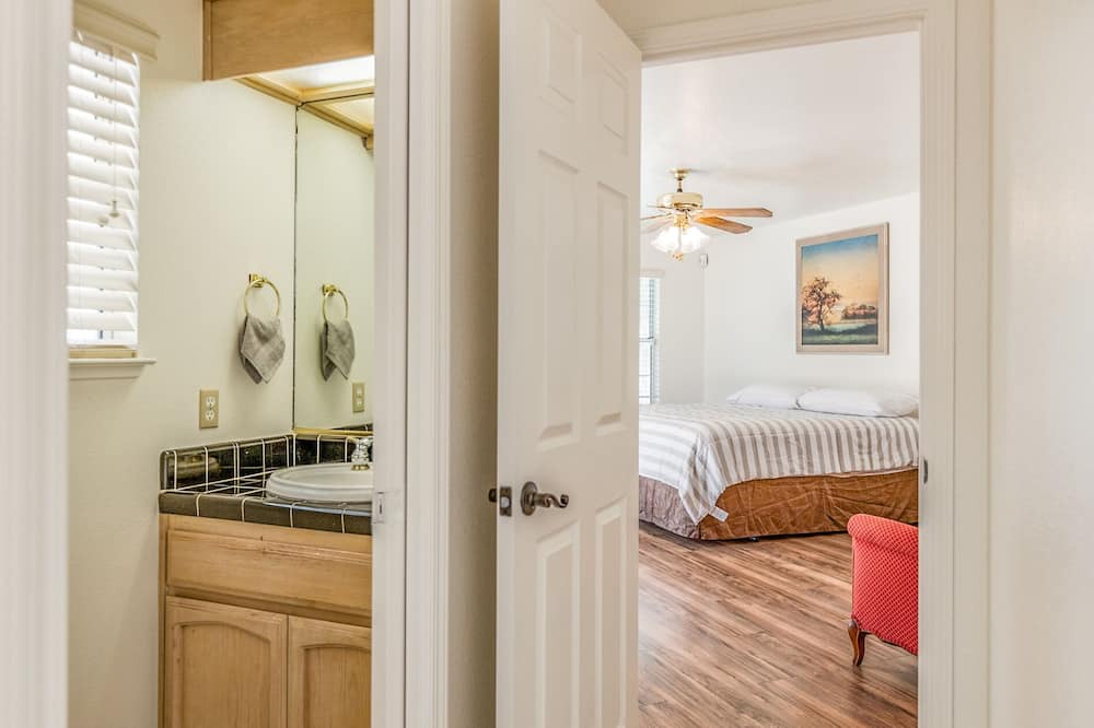 Photo of Bedroom in Merced