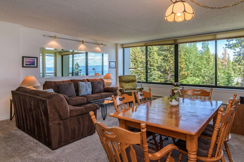 Photo of Livingroom in Brockway