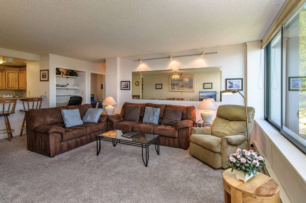 Photo of Livingroom in Brockway