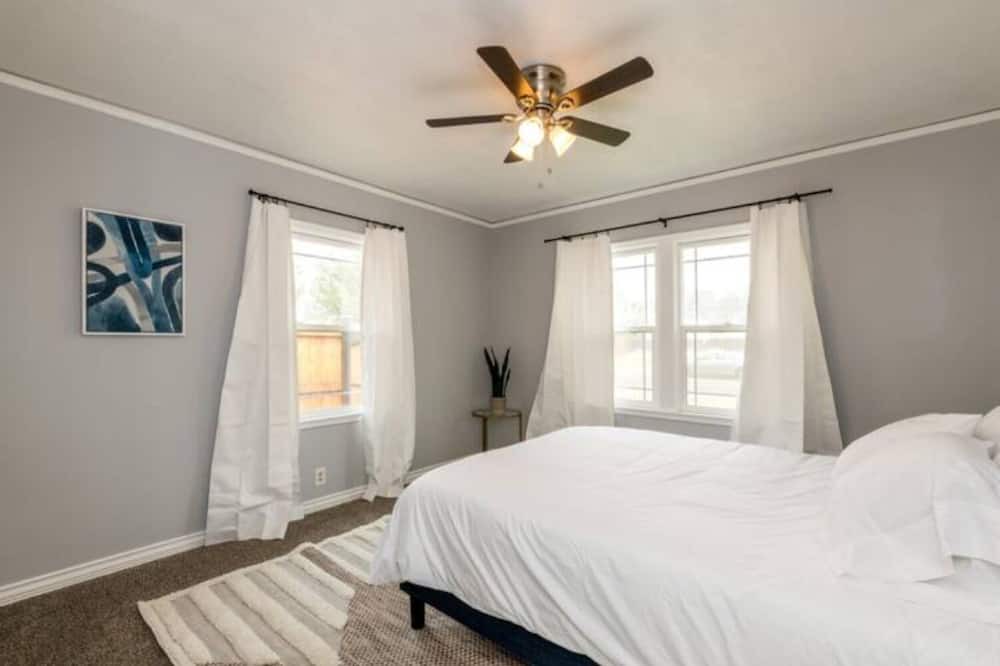 Photo of Bedroom in Roosevelt