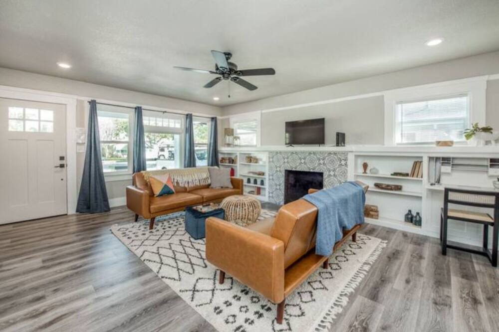 Photo of Livingroom in Raisin