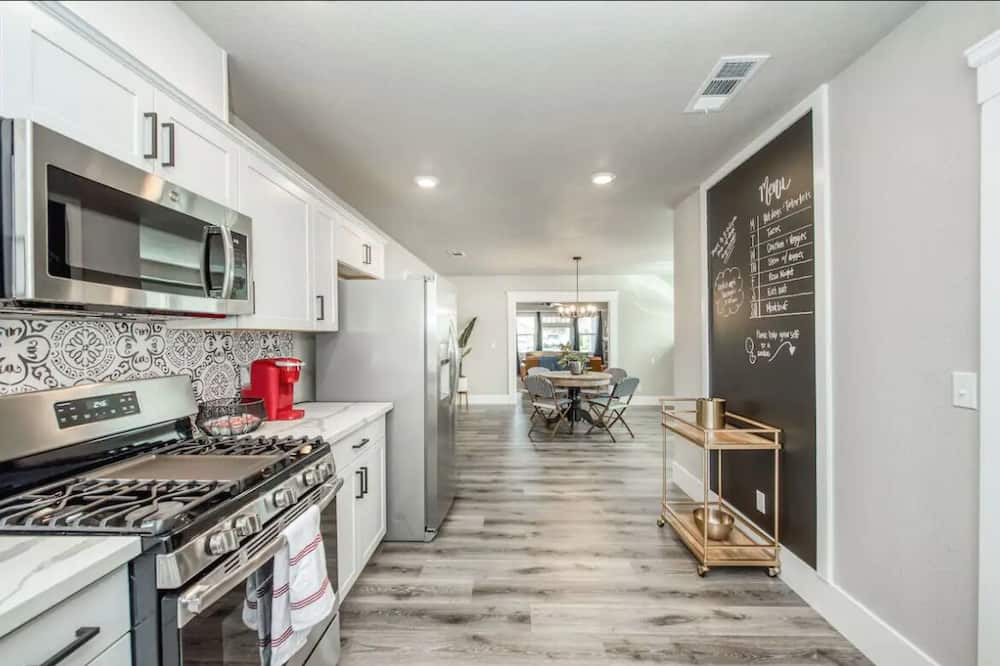 Photo of Kitchen in Raisin