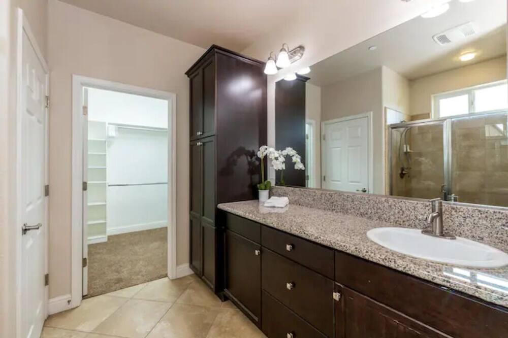 Photo of Bathroom in Clovis