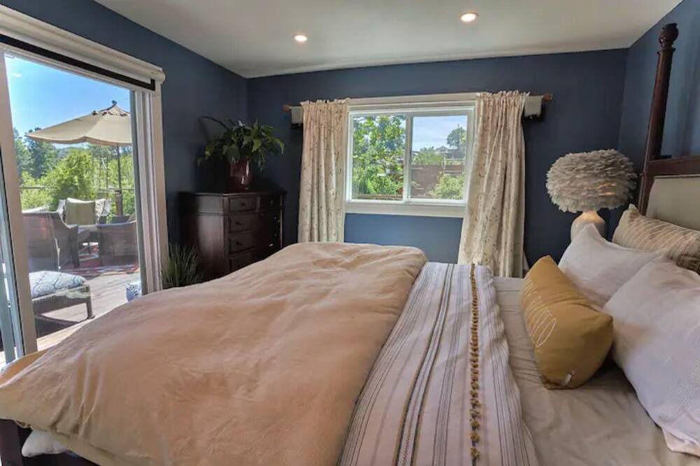 Photo of Bedroom in Fairfax
