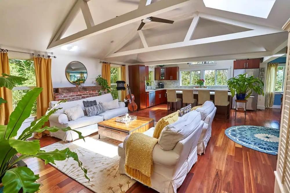 Photo of Livingroom in Fairfax
