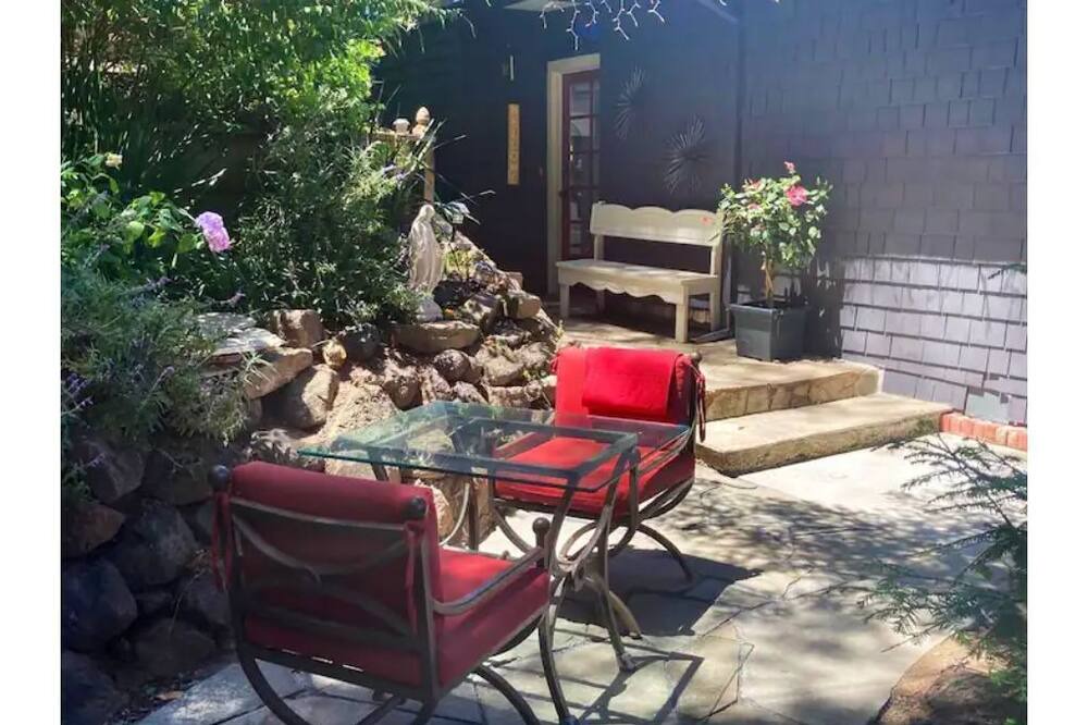 Photo of Patio Balcony in Fairfax