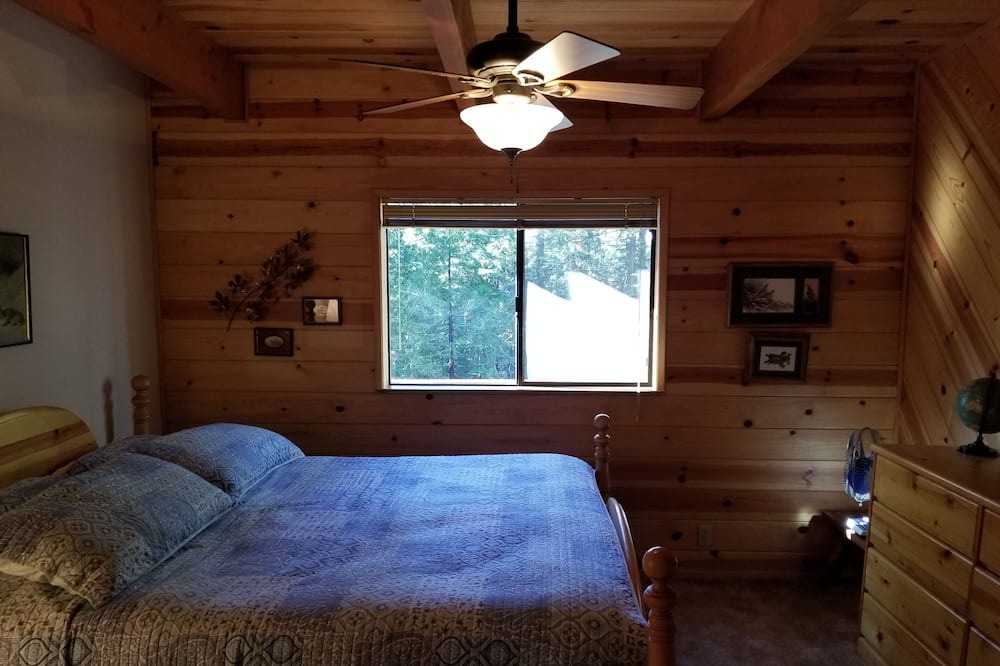 Photo of Bedroom in Strawberry