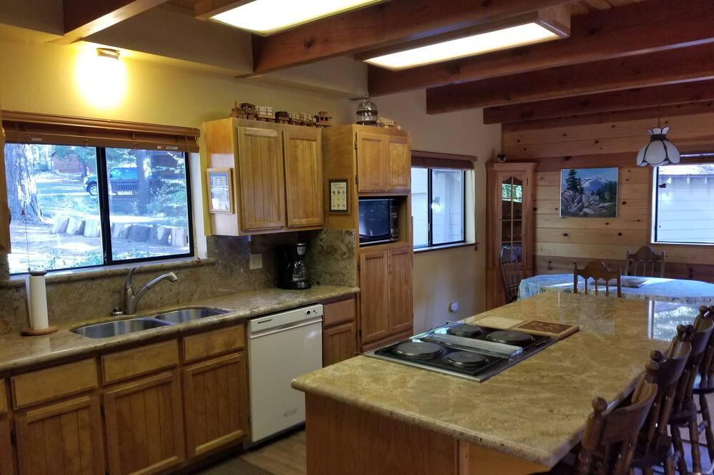 Photo of Kitchen in Strawberry