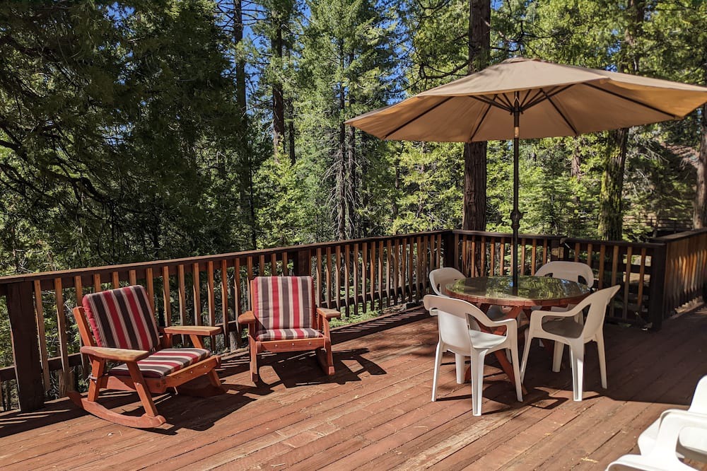 Photo of Patio Balcony in Strawberry