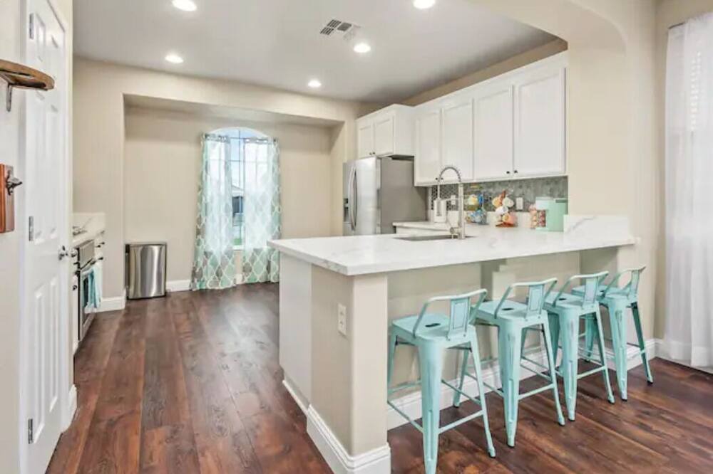 Photo of Kitchen in Roosevelt