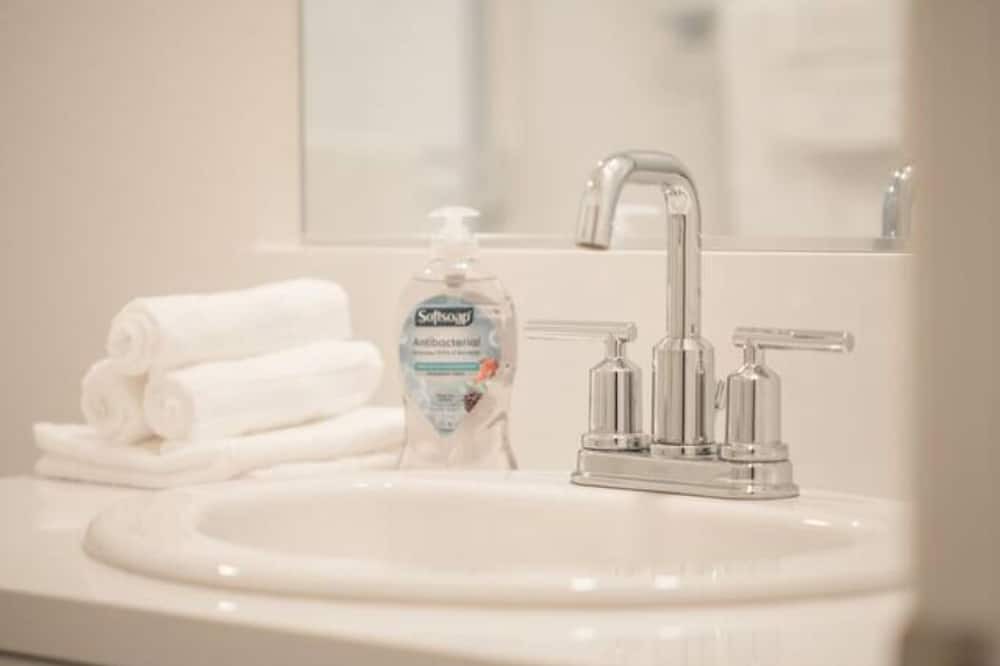 Photo of Bathroom in Roosevelt